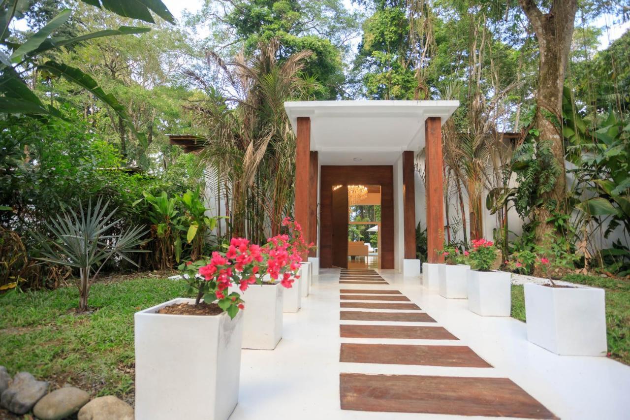 Gigi Brown Villa Paparazzi Beachfront Puerto Viejo de Talamanca Ngoại thất bức ảnh
